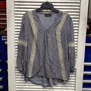 Blue Leaf print Blouse with Crochet trim  Size Small